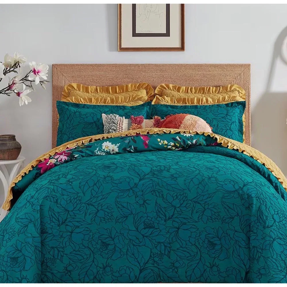 STUDIO-D MOXIE REVERSIBLE COMFORTER